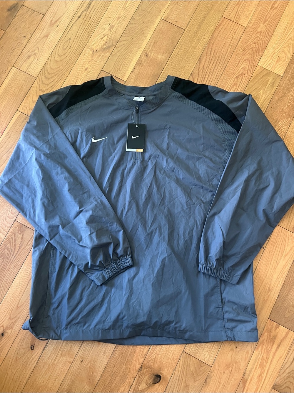 Nike Men's Gray Windbreaker with Black Shoulder Panels